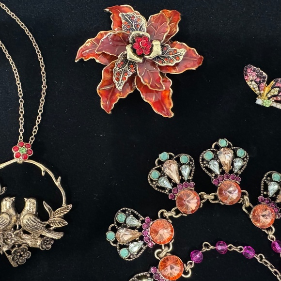 LIVE SHOW -CLOSET STEAL DEAL - Picture 9 of 16